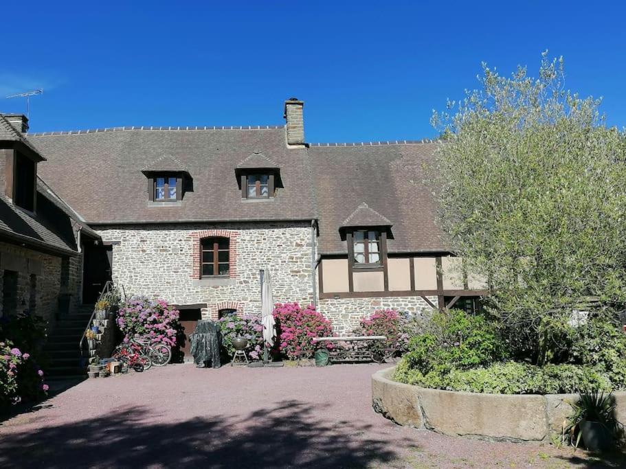 Sunset Family Guesthouse Mont Saint Michel Céaux Extérieur photo
